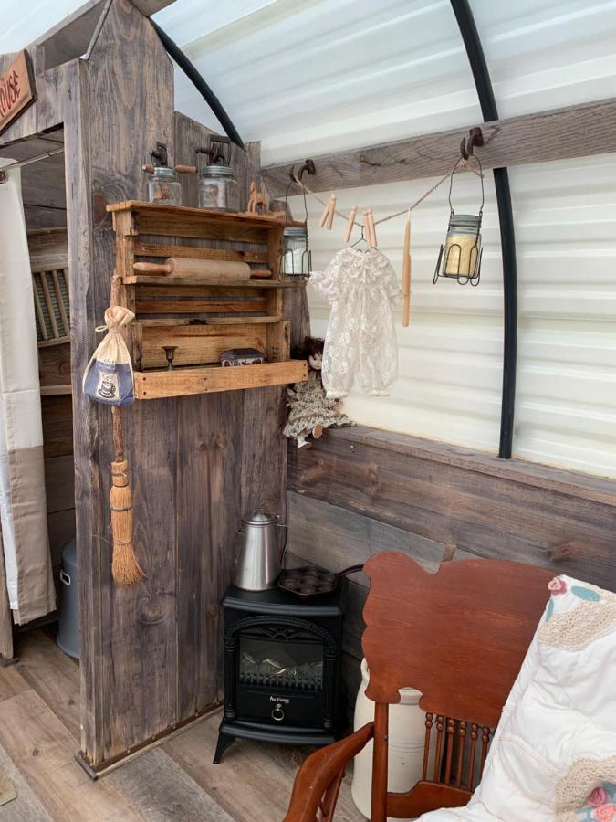 Bed and Breakfast Fox Pass Cabins Hot Springs Exterior foto