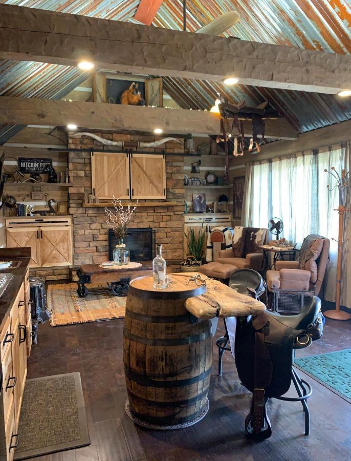 Bed and Breakfast Fox Pass Cabins Hot Springs Exterior foto