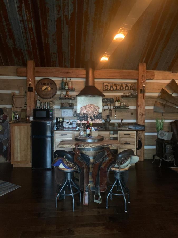 Bed and Breakfast Fox Pass Cabins Hot Springs Exterior foto