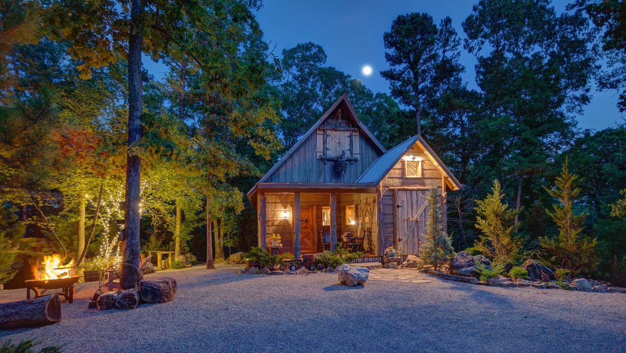 Bed and Breakfast Fox Pass Cabins Hot Springs Exterior foto