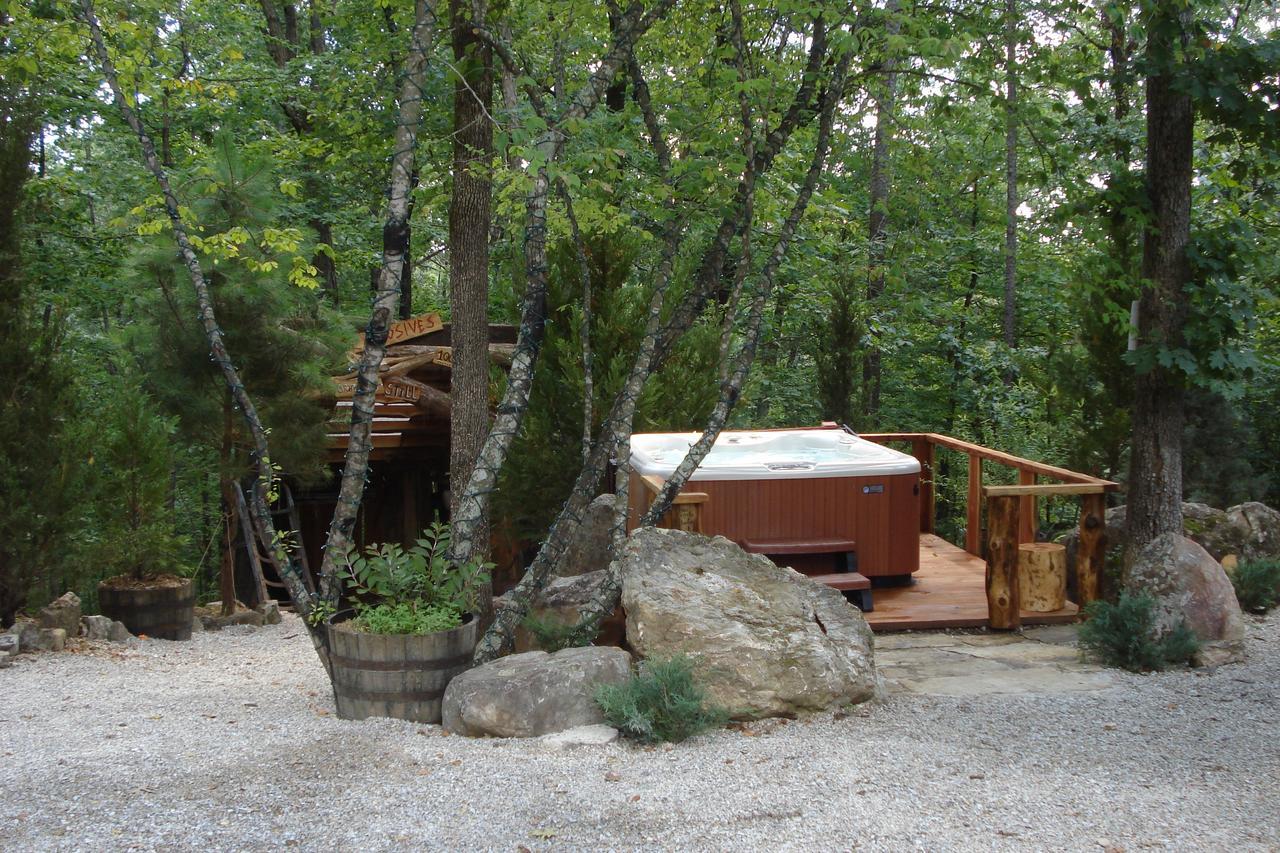 Bed and Breakfast Fox Pass Cabins Hot Springs Exterior foto